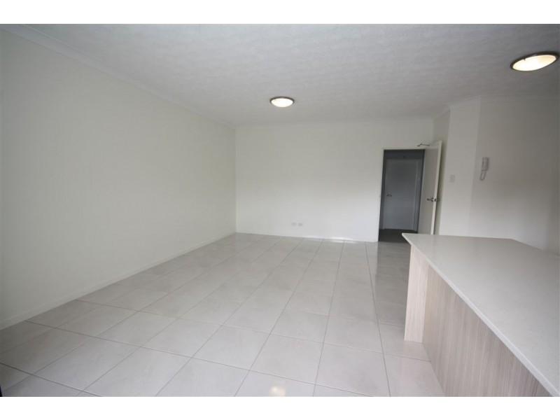 2/5 Binkar Street, Chermside QLD 4032