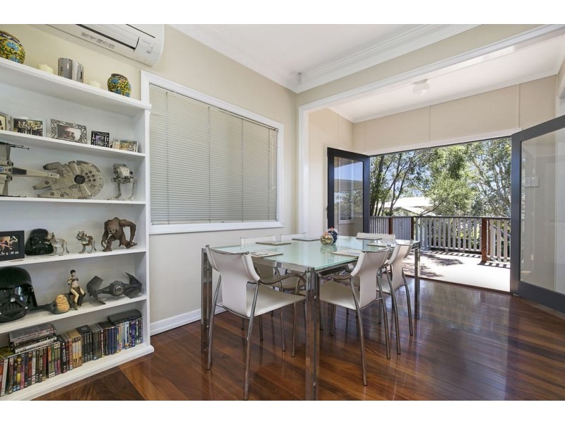 9 Basnett Street, Chermside West QLD 4032