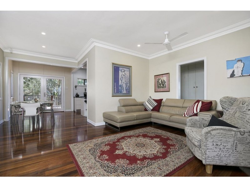 9 Basnett Street, Chermside West QLD 4032