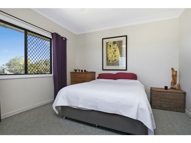 9 Basnett Street, Chermside West QLD 4032