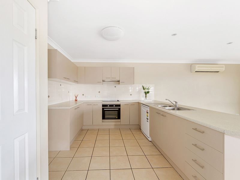 18 Hillary Drive, Warner QLD 4500