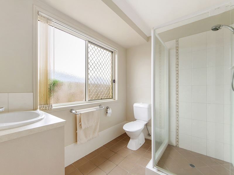 18 Hillary Drive, Warner QLD 4500