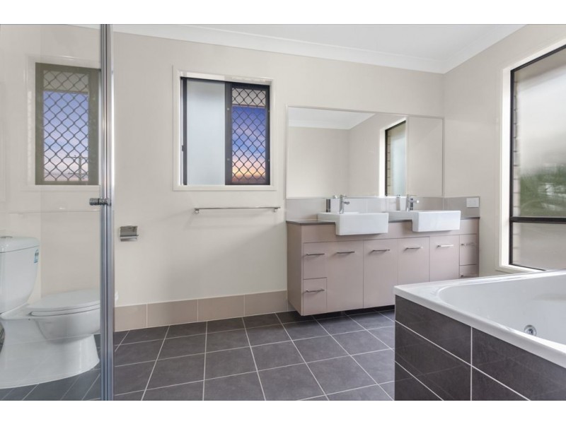 6 Duncan Avenue, Bald Hills QLD 4036