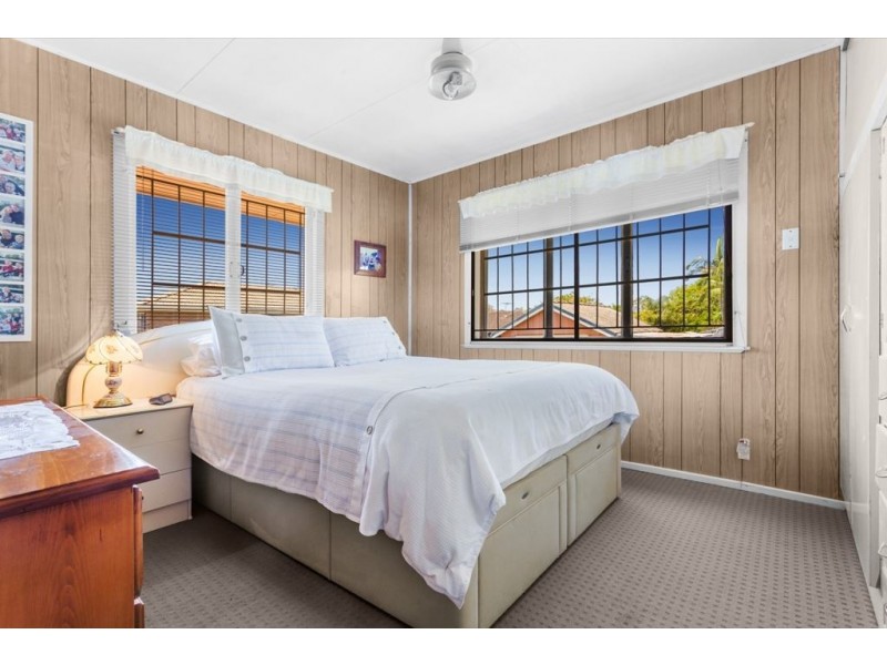 4 Basnett Street, Chermside West QLD 4032