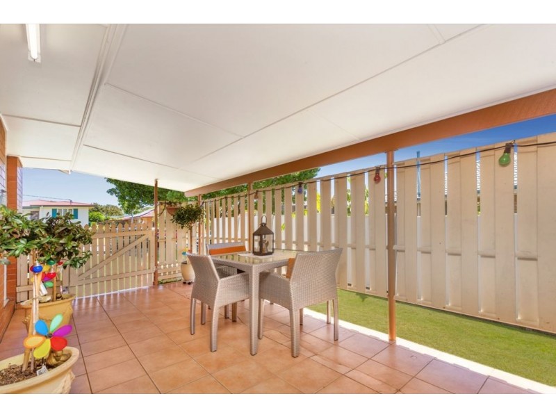 4 Basnett Street, Chermside West QLD 4032