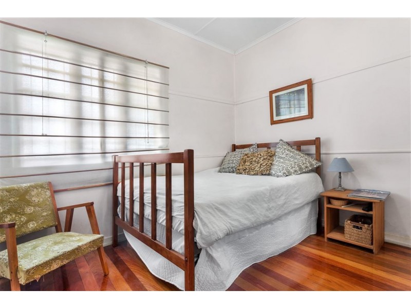 207 Pfingst Road, Wavell Heights QLD 4012