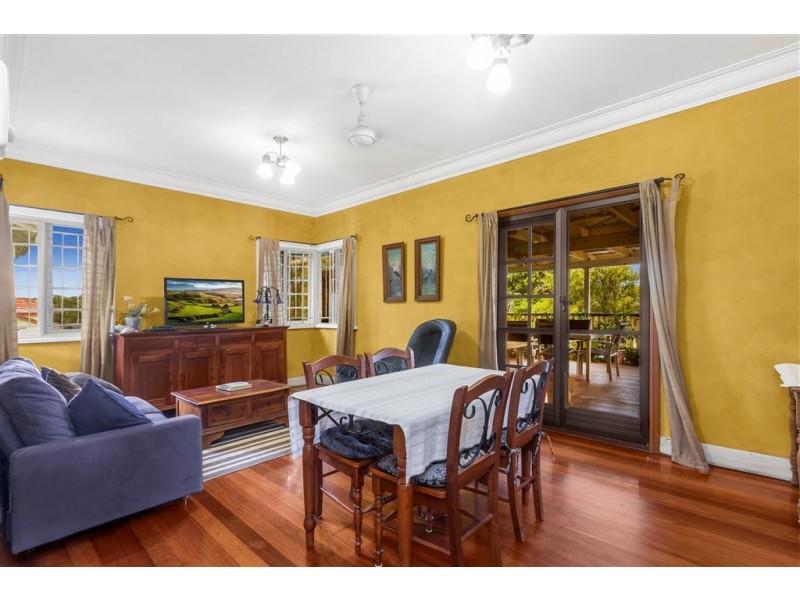 207 Pfingst Road, Wavell Heights QLD 4012