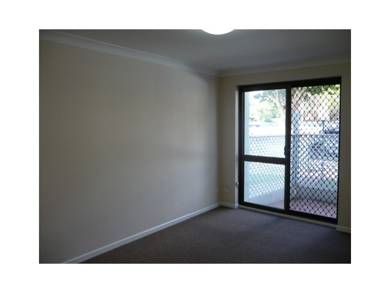 2/11 Kidston Terrace, Chermside QLD 4032