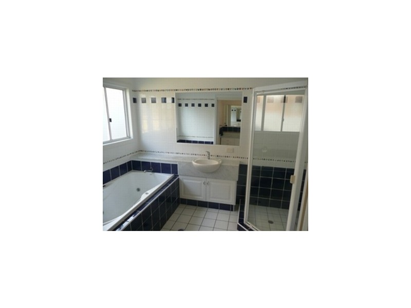 Holland Park QLD 4121