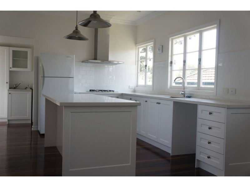 102 Spence Road, Wavell Heights QLD 4012