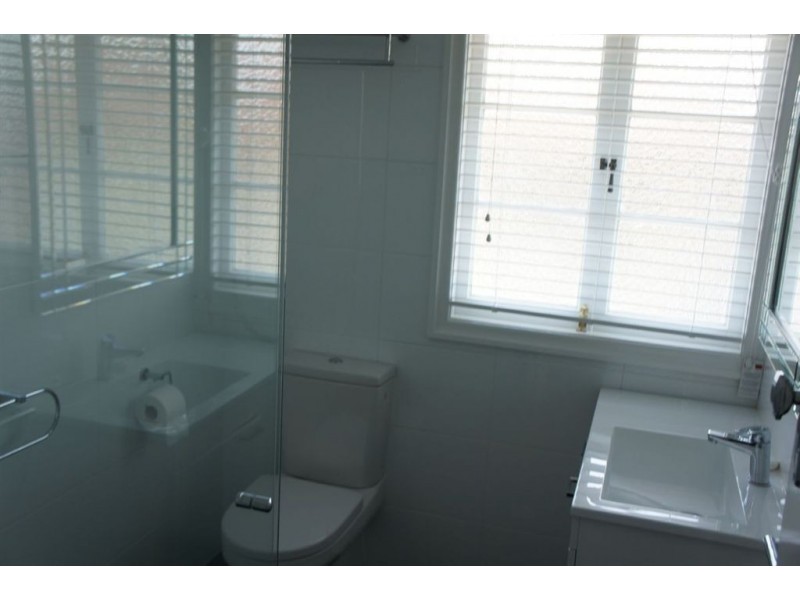 102 Spence Road, Wavell Heights QLD 4012