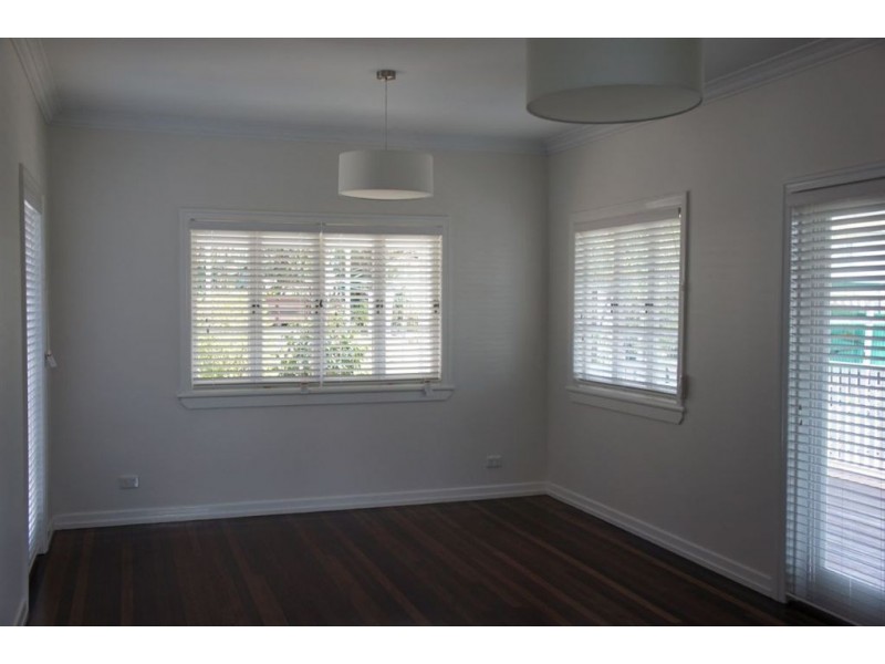 102 Spence Road, Wavell Heights QLD 4012