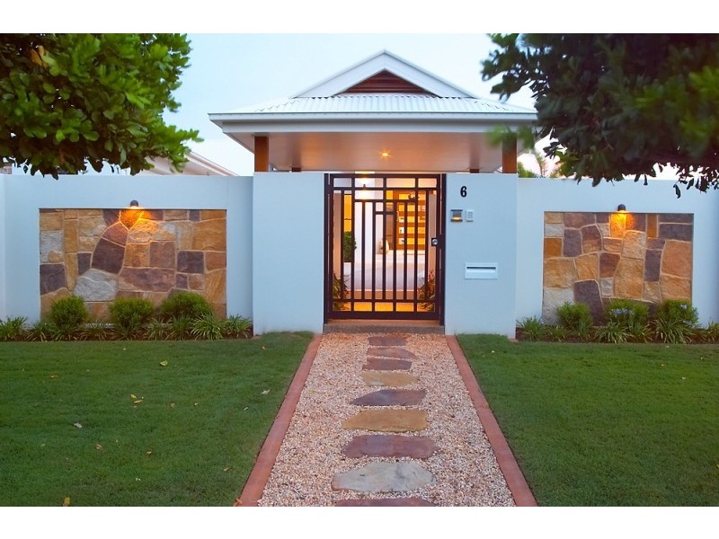 6 Mooloolah Island, Minyama QLD 4575