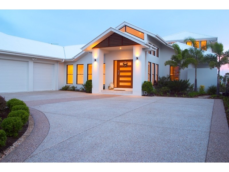 6 Mooloolah Island, Minyama QLD 4575