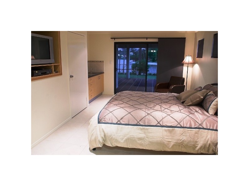 18 Tarwarri Crescent, Mooloolaba QLD 4557