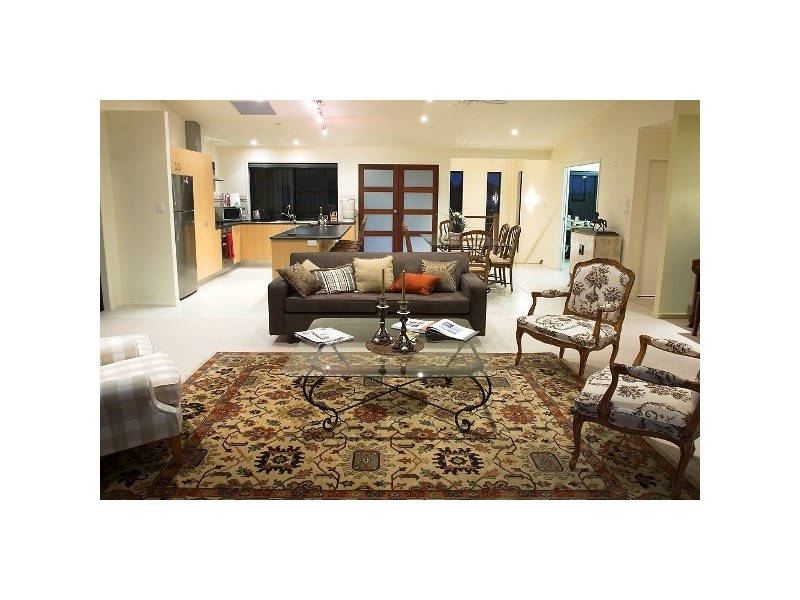 18 Tarwarri Crescent, Mooloolaba QLD 4557