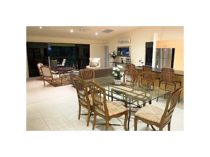 18 Tarwarri Crescent, Mooloolaba QLD 4557