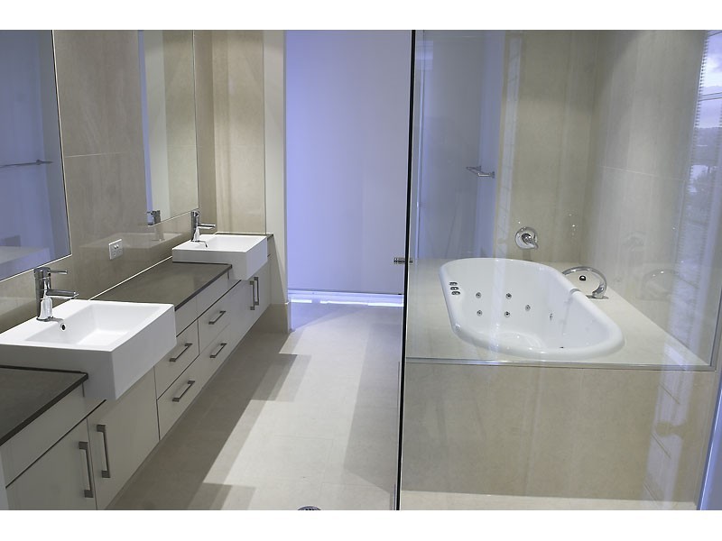 24 Anchorage Circuit, Twin Waters QLD 4564