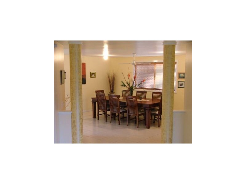 35 Sunbird Chase, Kawana Waters QLD 4575