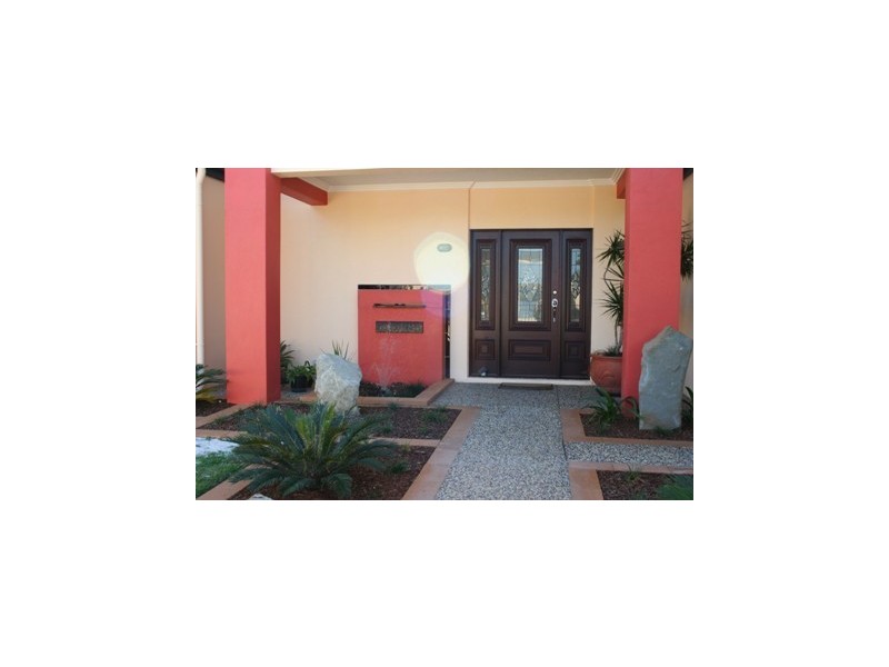 35 Sunbird Chase, Kawana Waters QLD 4575