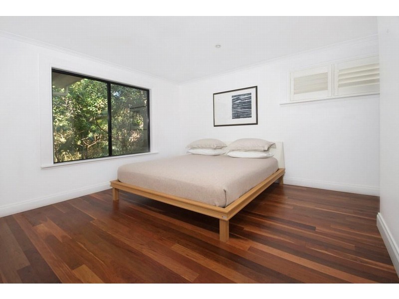 8 Pakee Street, Alexandra Headland QLD 4572