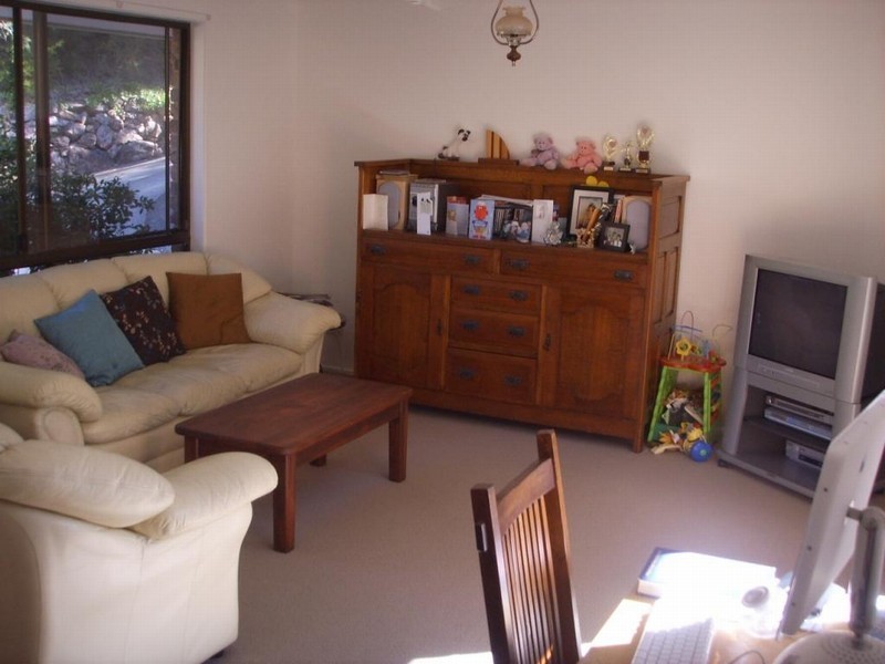 6 Yakola Parade, Alexandra Headland QLD 4572