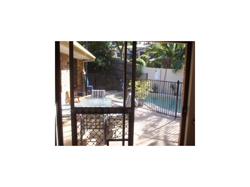 6 Yakola Parade, Alexandra Headland QLD 4572