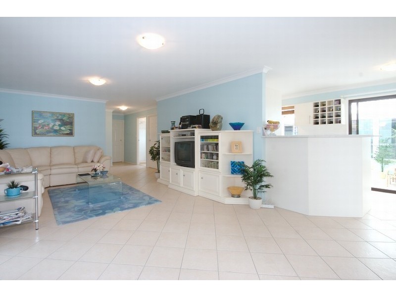 19 Bluebird Pde, Bokarina QLD 4575