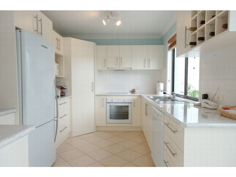 19 Bluebird Pde, Bokarina QLD 4575