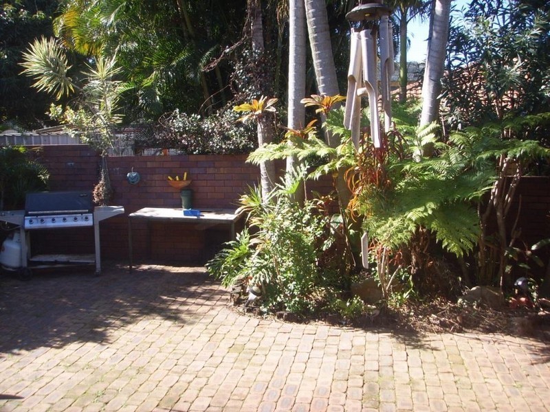 12 Tombarra Street, Mooloolaba QLD 4557