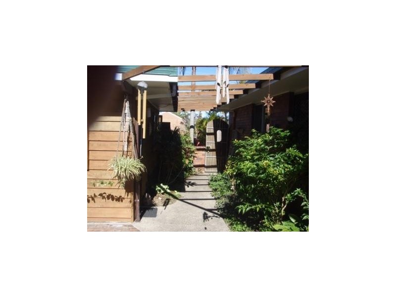 12 Tombarra Street, Mooloolaba QLD 4557