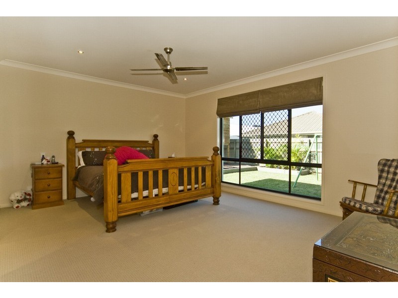 4 Bateman Street, Sippy Downs QLD 4556