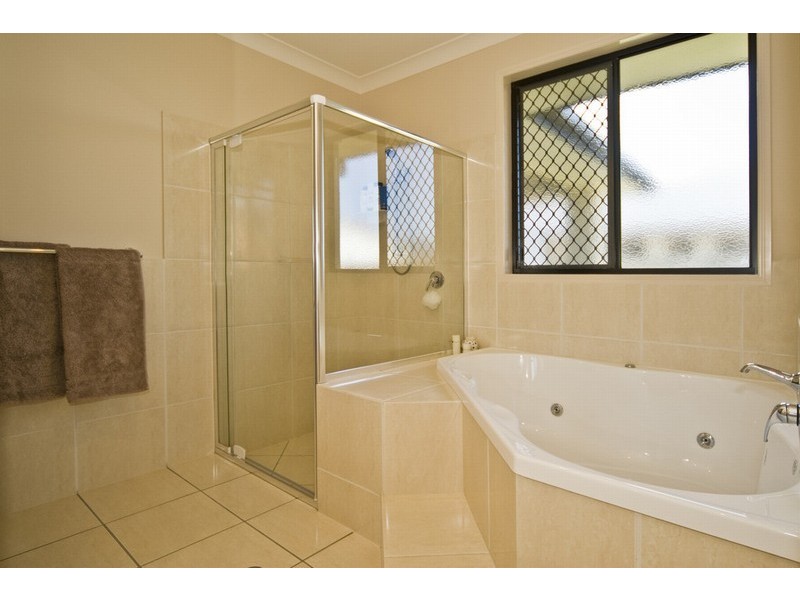 4 Bateman Street, Sippy Downs QLD 4556