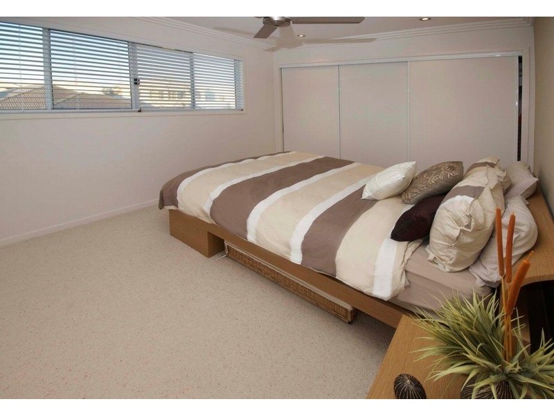 18 Flores Street, Kawana Island QLD 4575