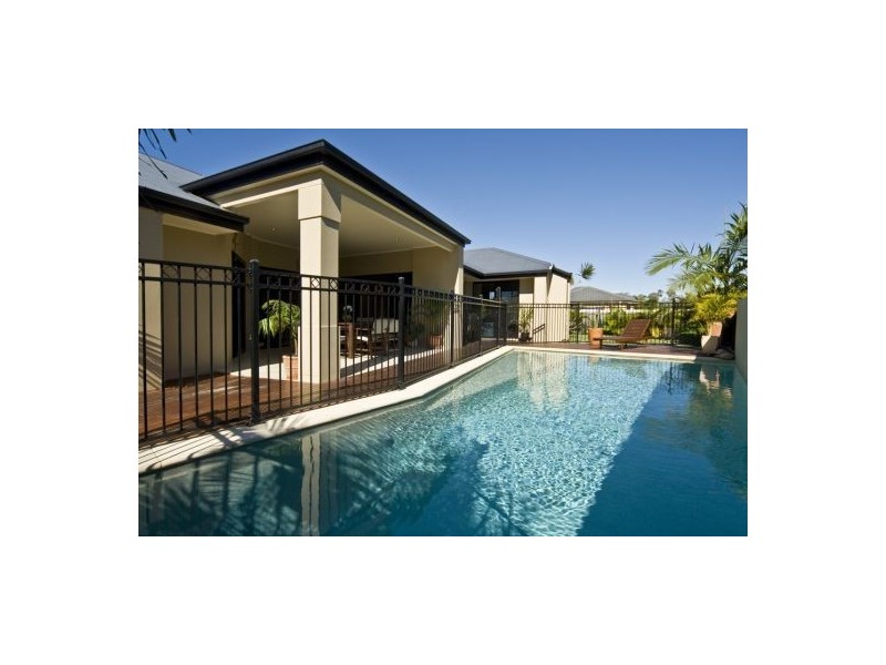 1 Pompano Ct, Mountain Creek QLD 4557