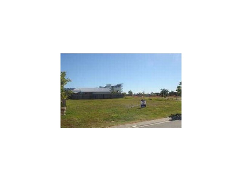 13 Tortola Place, Kawana Island QLD 4575