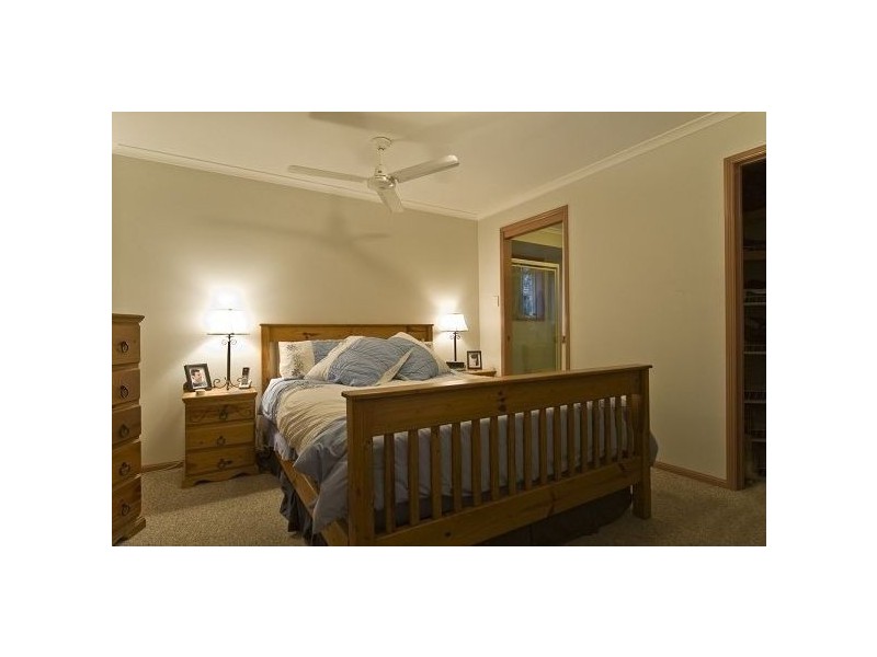7 Meandersea Crt, Mountain Creek QLD 4557