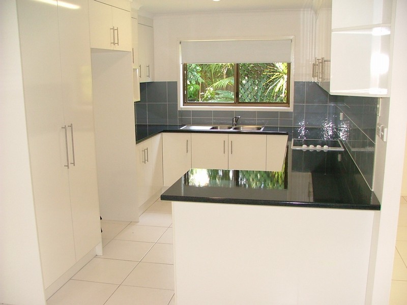 15 Bandaroo St, Warana QLD 4575