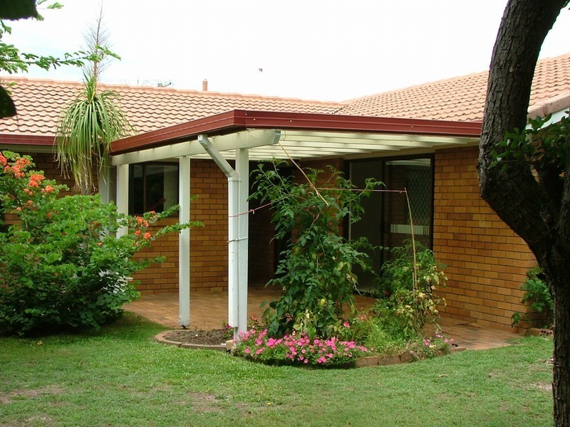 15 Bandaroo St, Warana QLD 4575