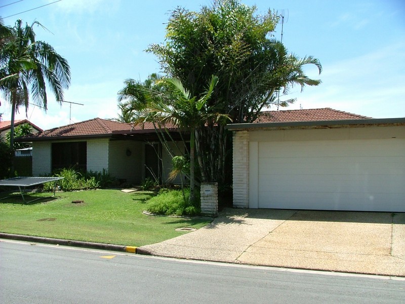 38 Baroona St, Wurtulla QLD 4575