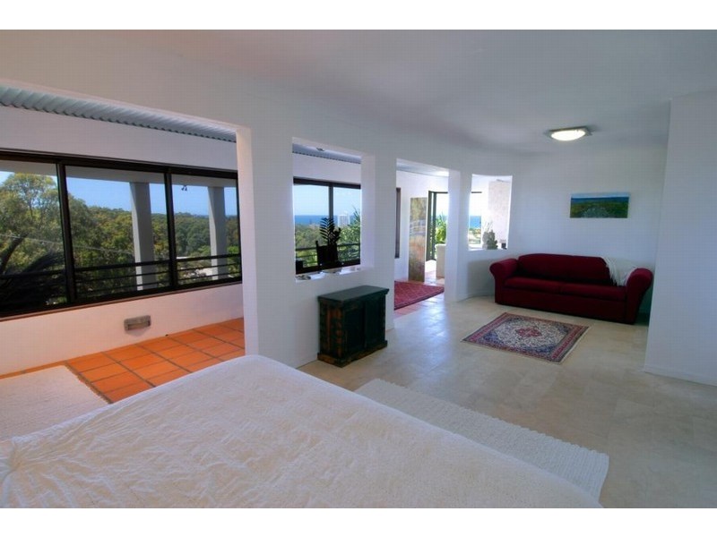21 Yakola Pde, Alexandra Headland QLD 4572