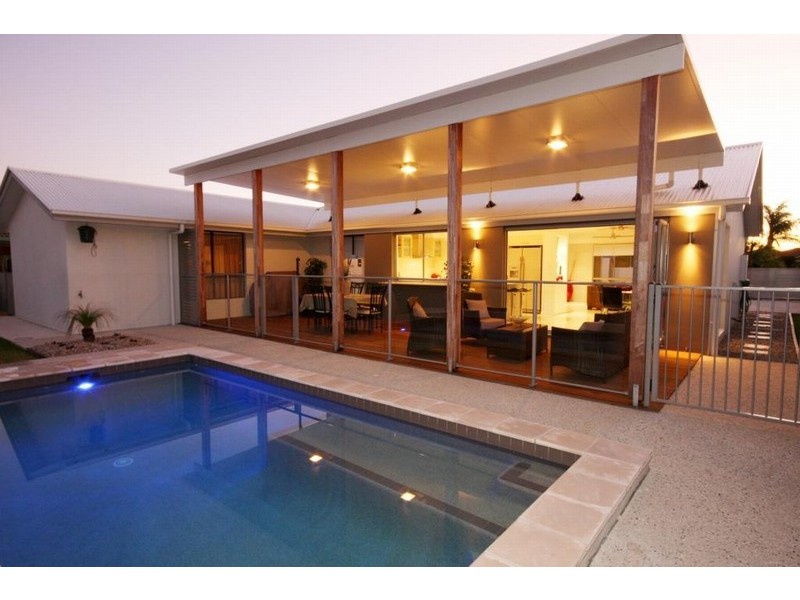 15 Vauxhall Street, Minyama QLD 4575