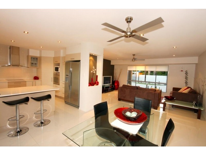 15 Vauxhall Street, Minyama QLD 4575