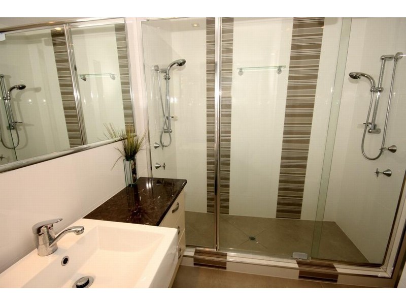 15 Vauxhall Street, Minyama QLD 4575