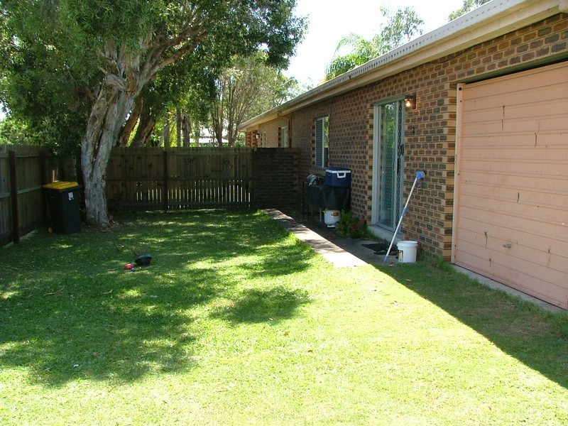 2/14 Hinley Ave, Maroochydore QLD 4558