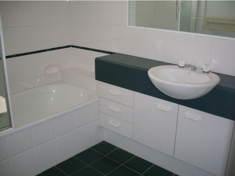 1/38 Dalton Drive, Maroochydore QLD 4558