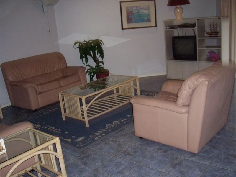 4/143 Lowanna Drive, Buddina QLD 4575