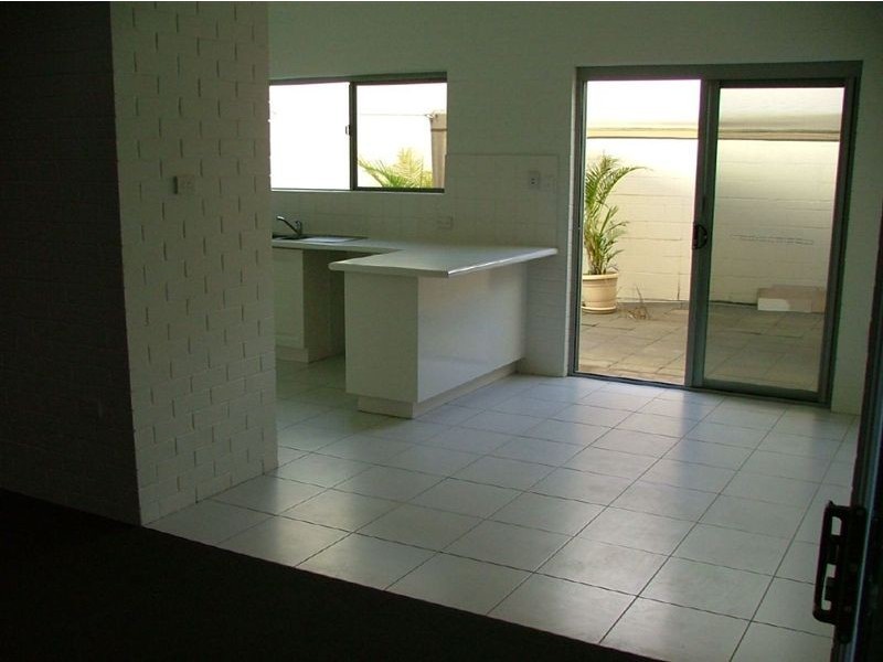 2/244 Alexandra Pde, Alexandra Headland QLD 4572