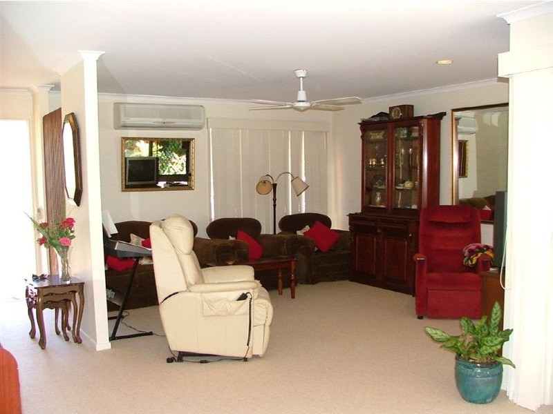 27 Lawrence Street, Mooloolaba QLD 4557