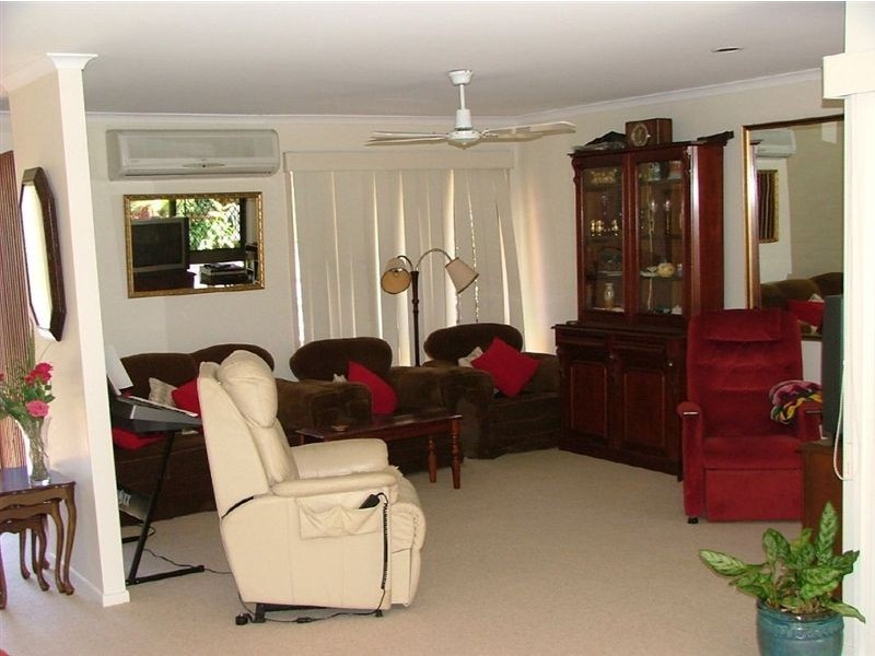 27 Lawrence Street, Mooloolaba QLD 4557